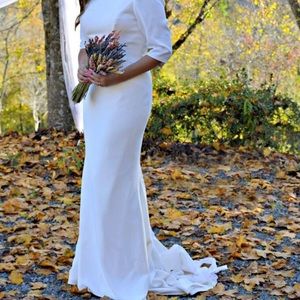 Minimalistic wedding dress.